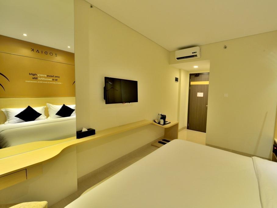 Zodiak Asia Afrika By Kagum Hotels Bandung Bagian luar foto